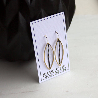 Leaf earrings, gold and black chain earrings, dangle earrings, elegant earrings, bridesmaid earrings, minimalist statement jewelry, gift