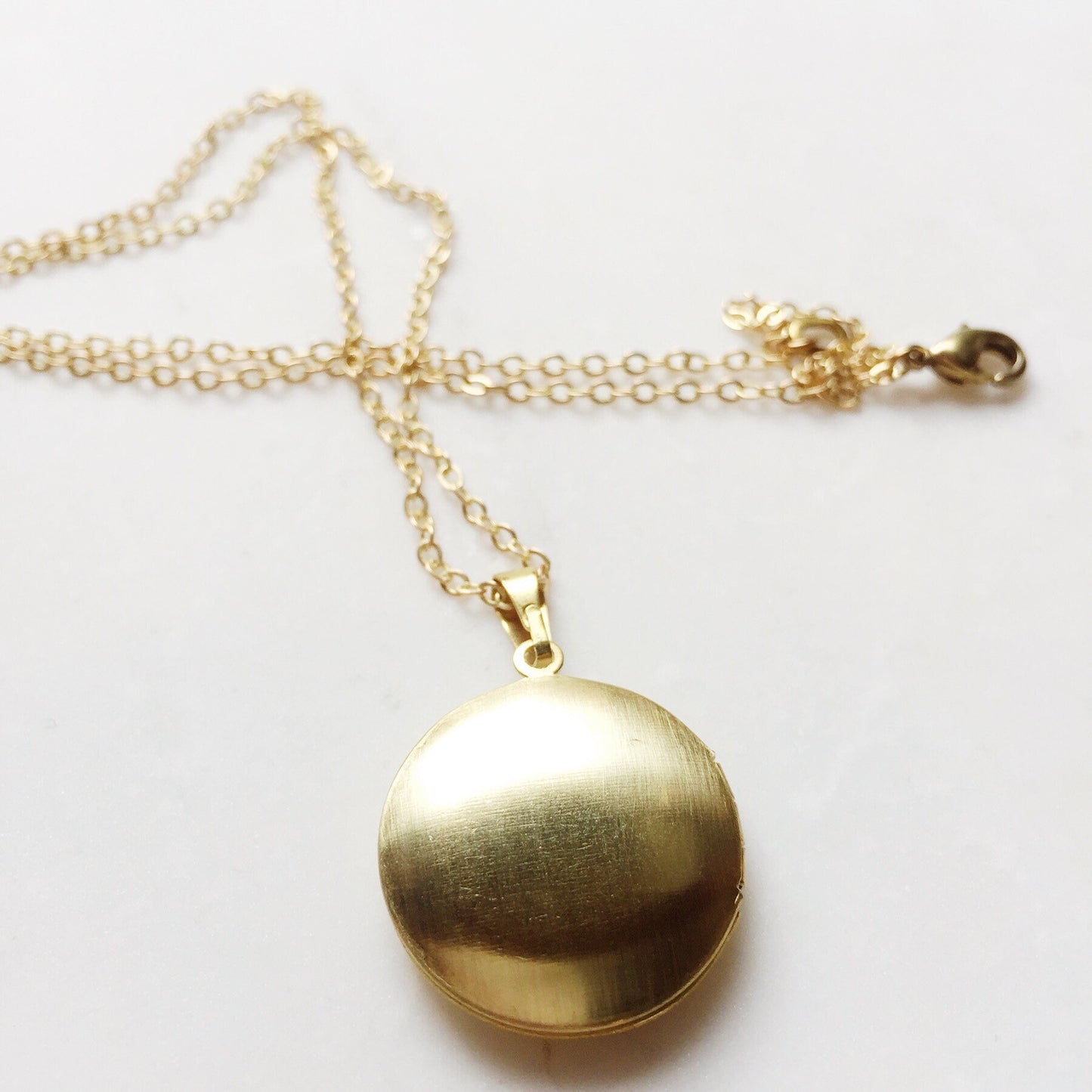 Tiny locket, small gold locket, custom necklace, small locket necklace, dainty locket, vintage locket, Mother's Day gift